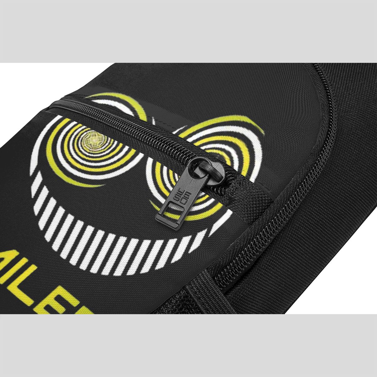 حقيبة الصدر للرجال من The Smil - مراجعة Sling Backpack Shoulder وسعره